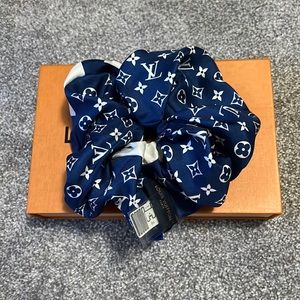 Louis Vuitton scrunchy
